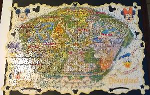 06 Puzzle Disneyland 1000 pièces (1)